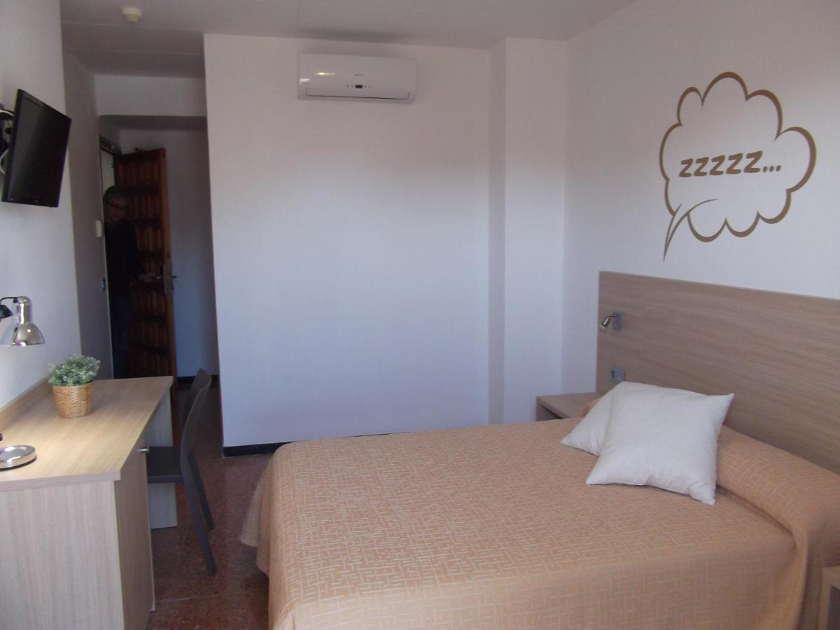 Hotel Mediterrani Express Калелья Экстерьер фото