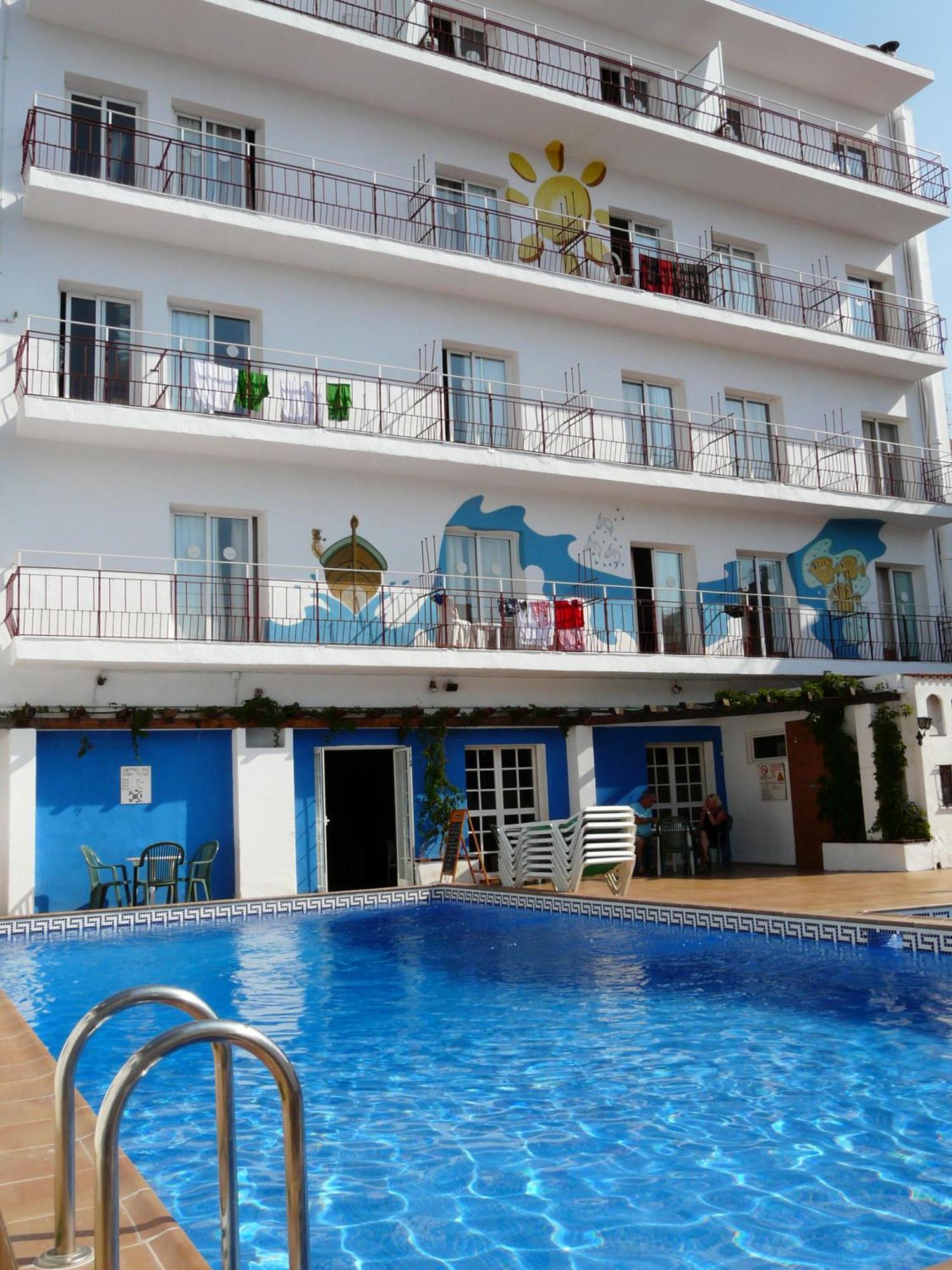 Hotel Mediterrani Express Калелья Экстерьер фото